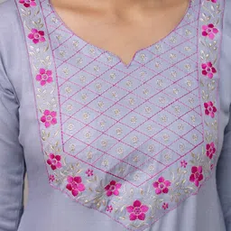 AUZAAI COLLECTION Selection Of 2 Floral Thread Work Pure Cotton Straight Kurtas image 2