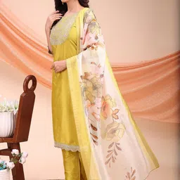 Moda Rapido Women Floral Embroidered Regular Thread Work Kurta with Trousers & With Dupatta-picture-14