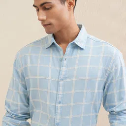LOCOMOTIVE Men Spread Collar Checked Cotton Relaxed Fit Casual Shirt-image-66