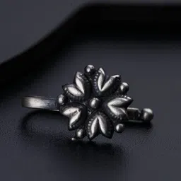 House of Aadyaa Stud Nosepin image 3