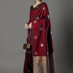 CaniBani Zari Silk Blend Handloom Banarasi Saree image 4