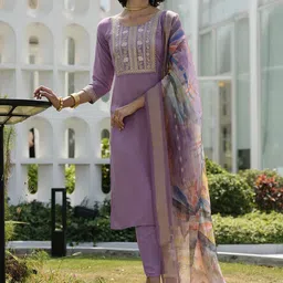 BE IN TEXO FAB Women Floral Embroidered Kurta with Trousers & Dupatta-picture-32