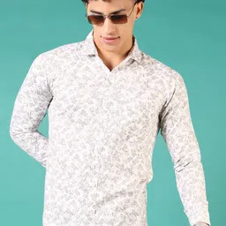 V-Mart Men Spread Collar Floral Printed Cotton Casual Shirt-image-99