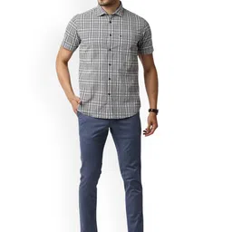 Basics Men Comfort Trousers image 2