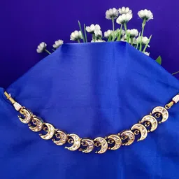 Sanjog Gold-Plated Kundan-Studded & Beaded Jewellery Set image 2