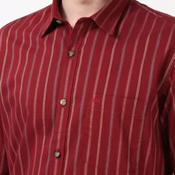 Peter England Casuals Men Slim Fit Spread Collar Vertical Striped Cotton Casual Shirt image 4