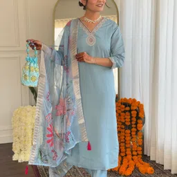 THE52 Women Floral Embroidered Regular Thread Work Pure Silk Kurta with Trousers & With Dupatta-picture-42