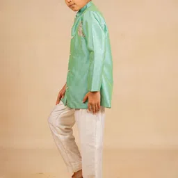 Jilmil Boys Embroidered Regular Beads and Stones Kurta Set image 4