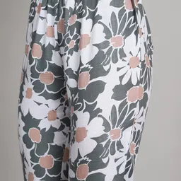 Rajnandini Women Floral Printed Regular Kurta with Trousers & With Dupatta image 4