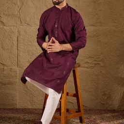 House of Pataudi Men Ethnic Motifs Embroidered Kurta with Trousers image 2