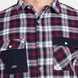 SUI DHAGA Men Comfort Tartan Checks Opaque Checked Casual Shirt image 5