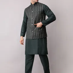 Voniry Men Ethnic Motifs Embroidered Regular Kurta with Pyjamas image 5