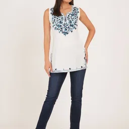 Missethic Women Floral Embroidered V-Neck Pure Cotton Short Kurti-image-31