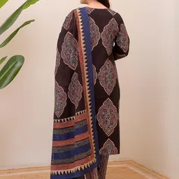 KALINI Women Black Kurta Sets image 3