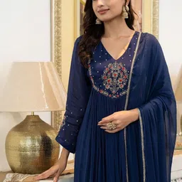 Siya Fashion Women Ethnic Motifs Embroidered Empire Thread Work Kurta with Trousers & With Dupatta image 2