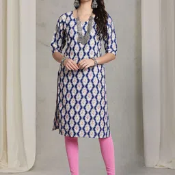 7Threads Women Ethnic Motifs Printed stright kneelength sequnis image 3