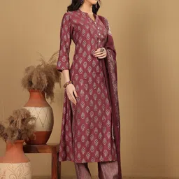 HERE&NOW Women Ethnic Motifs Printed Regular Beads and Stones Kurta with Trousers & With Dupatta-image-9