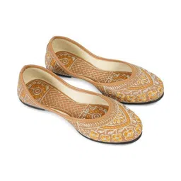 Anouk Women Ethnic Embroidered Slip-Ons Mojaris Punjabi Juttis image 2