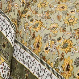 JAIPUR FABRIC Green Floral 180 TC King Bedsheet with 2 Pillow Covers image 5