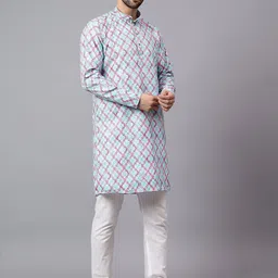 Swegzin Men Geometric Printed Kurta image 2
