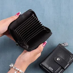 SZN Men Leather Card Holder image 2