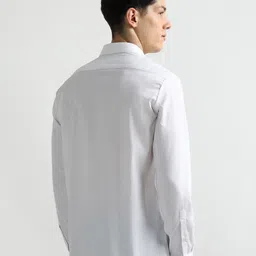 Arrow New York Men Manhattan Slim Fit Textured Spread Collar Formal Shirt image 3