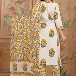 NE STYLE Women Floral Printed Regular Kurta with Trousers & With Dupatta image 4