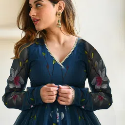 DressBerry Floral Print Georgette Maxi Dress image 3