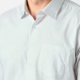 Van Heusen Men Slim Fit Micro Checked Spread Collar Pure Cotton Formal Shirt image 2