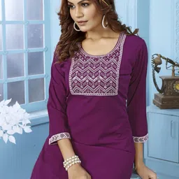 Moda Rapido Women Ethnic Motifs Embroidered Regular Thread Work Pure Cotton Kurta with Trousers image 4