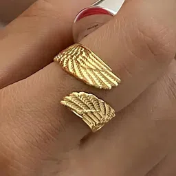 MISS ASTUTE Stainless Steel Gold-Plated Feather Finger Ring image 3