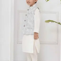 Sethukrishna Boys Floral Regular Kurta with Churidar image 3