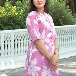 Aaghnya Women Floral Printed Mandarin Collar Kurta with Palazzos image 2
