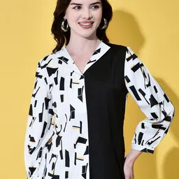 FUTURO Abstract Print Satin V-Neck Top image 5