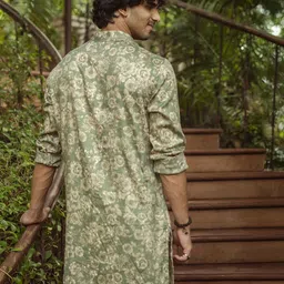 Shasak Men Floral Printed Band Collar Kurta image 3