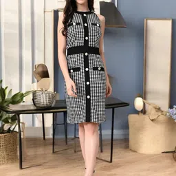 IUGA Checked Bodycon Dress-image-1