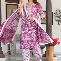 RI AND SU Floral Embroidered V-Neck Pure Cotton Straight Kurta With Salwar & Dupatta image 2