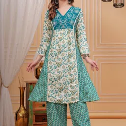 HIGHLIGHT FASHION EXPORT Floral Printed Panelled Thread Work Kurta With Trousers-picture-32