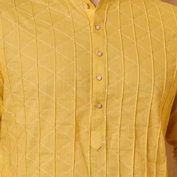 Tasva Men Geometric Self Design Cotton Kurta with Trousers image 5