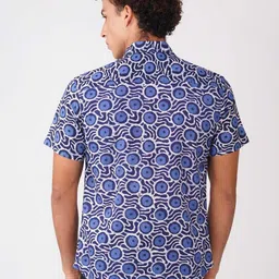 Vastraa Fusion Men Spread Collar Abstract Printed Cotton Casual Shirt image 5