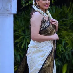 SHRIADINATH Woven Design Zari Silk Blend Handloom Saree image 4