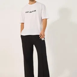 Styli Men Relaxed Fit Open Hem Jogger With Pin Tuck Detail image 3