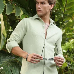 Campus Sutra Men Comfort Fit Textured Spread Collar Cotton Casual Shirt-picture-13