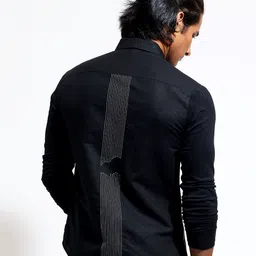 VIVEK KARUNAKARAN Men Spread Collar Solid Linen Slim Fit Casual Shirt image 4