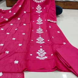 VenderVilla Ethnic Motifs Embroidered Round Neck Kurta with Trousers & Dupatta image 3