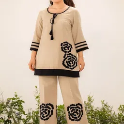 Naida Floral Printed Kurti With Palazzos-picture-16