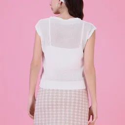 SHOWOFFFF Crochet Top image 4