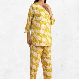 Dreambe Women Printed Night suit image 2