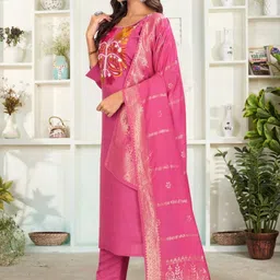 Women Basket Women Ethnic Motifs Embroidered Regular Thread Work Kurta with Trousers & With Dupatta image 4
