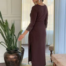 KIWA STUDIO Women Ethnic Motifs Embroidered Regular Thread Work Kurta Set image 3